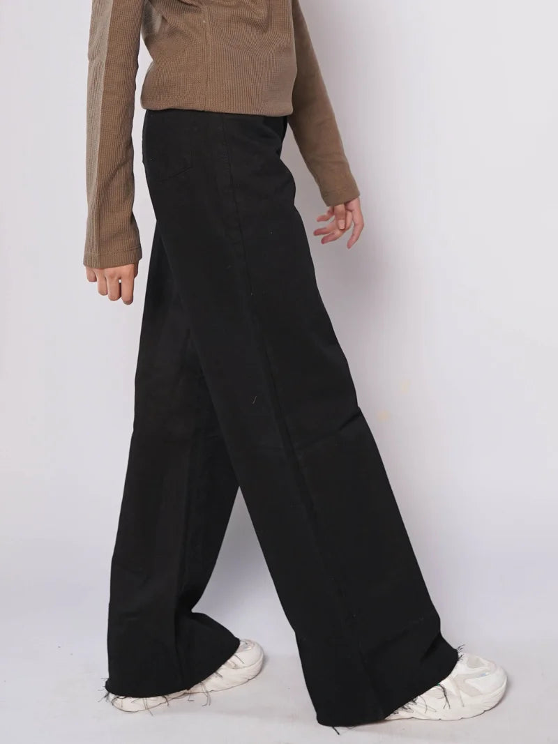 D600 - High Rise Frayed Hem Wide Leg Jeans