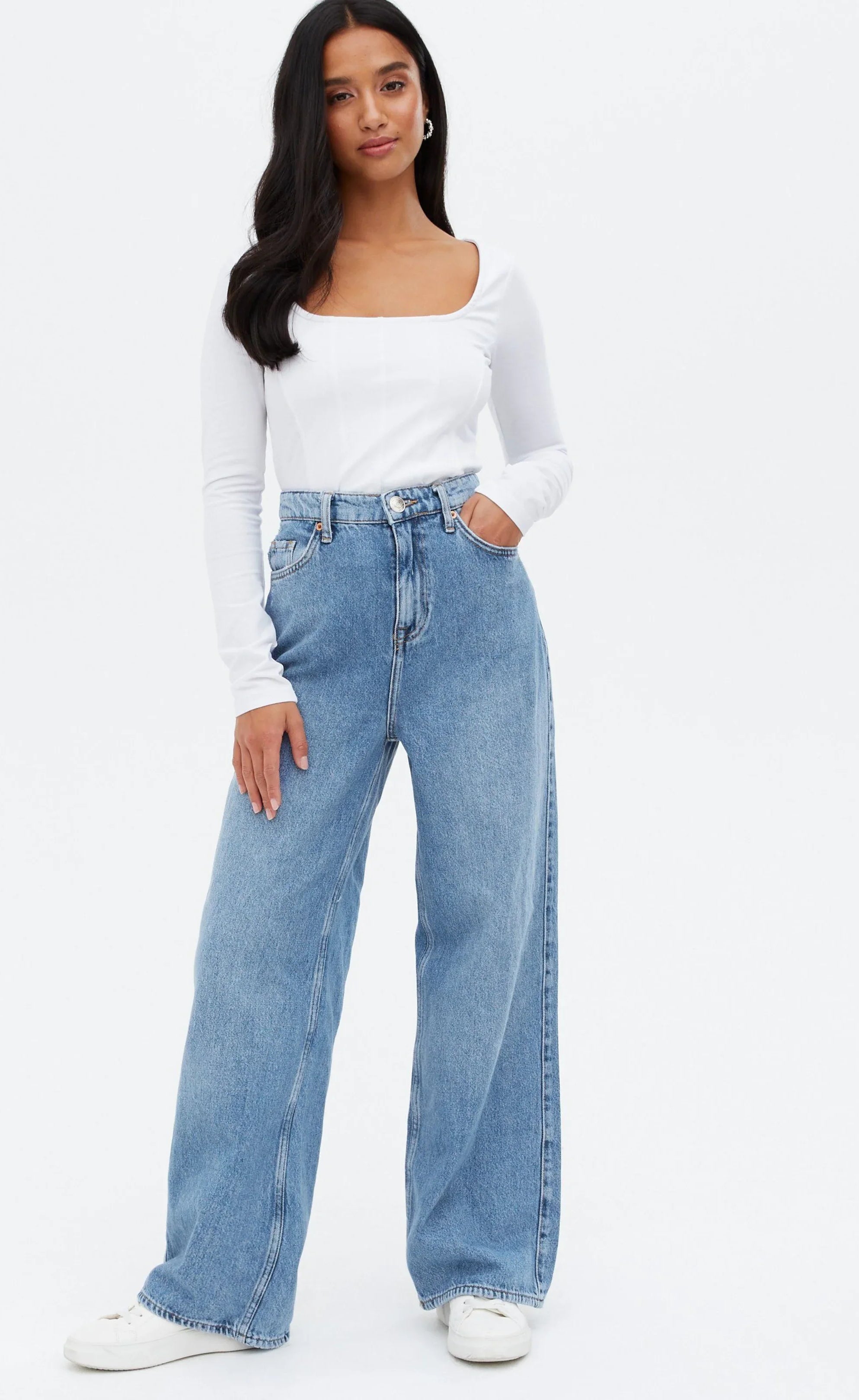 High Waisted Wide Leg Jeans (MINOR FAULT)