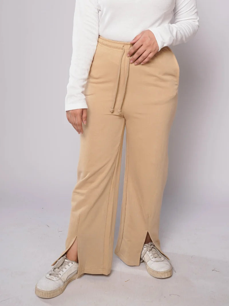 D600 - Beige Wide Leg Slit Trousers