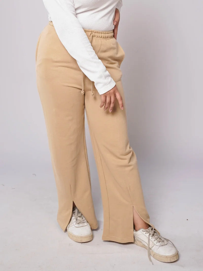 D600 - Beige Wide Leg Slit Trousers