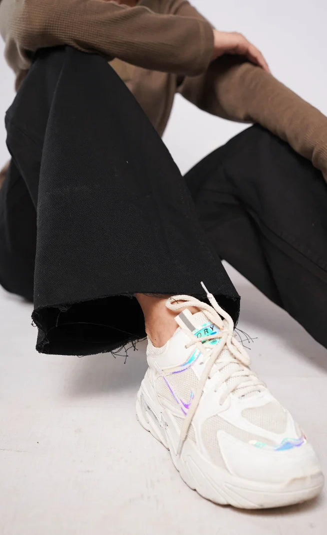 D600 - High Rise Frayed Hem Wide Leg Jeans