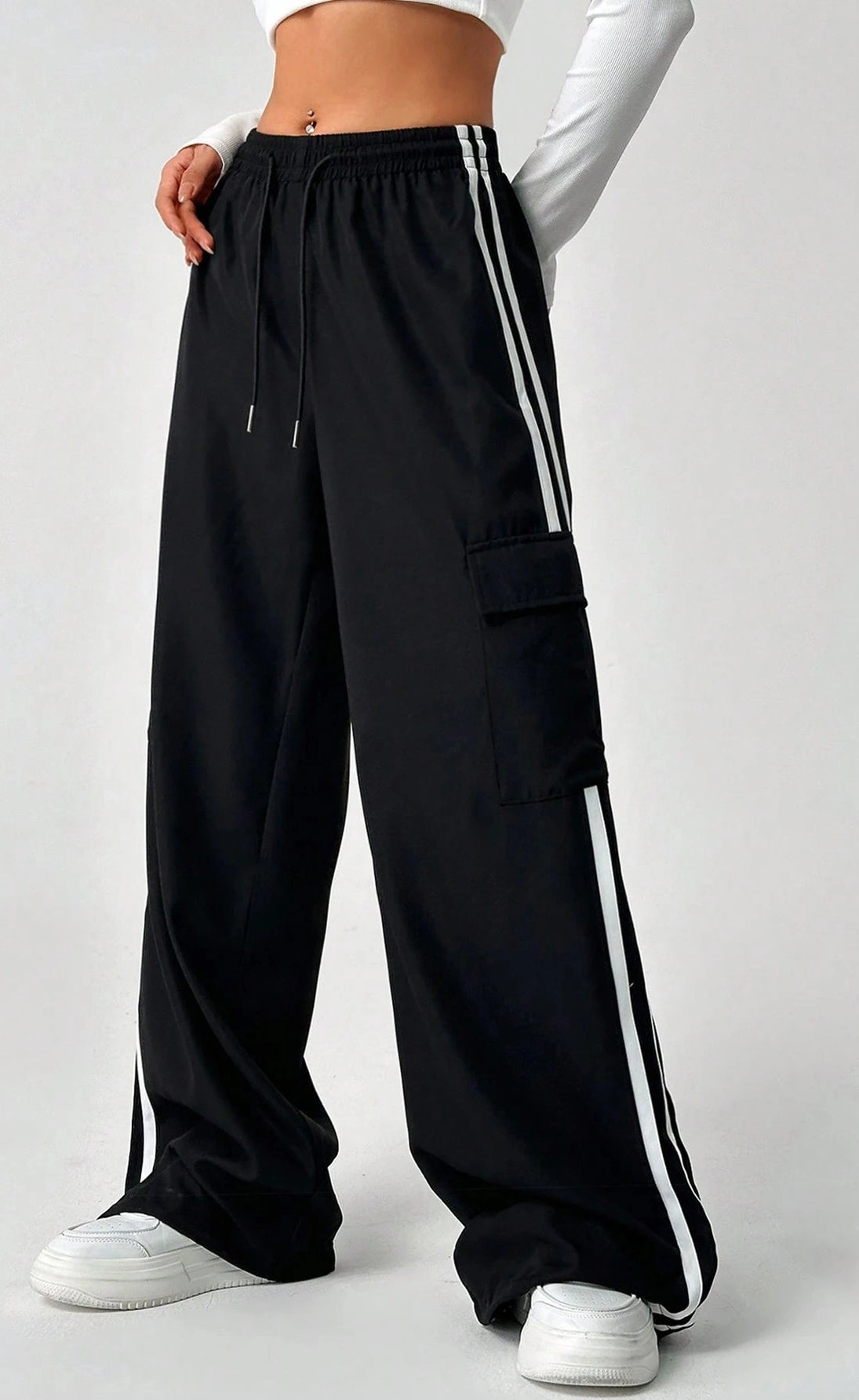 D600 Pure Black Stripe Cargo Wide-Leg Trouser