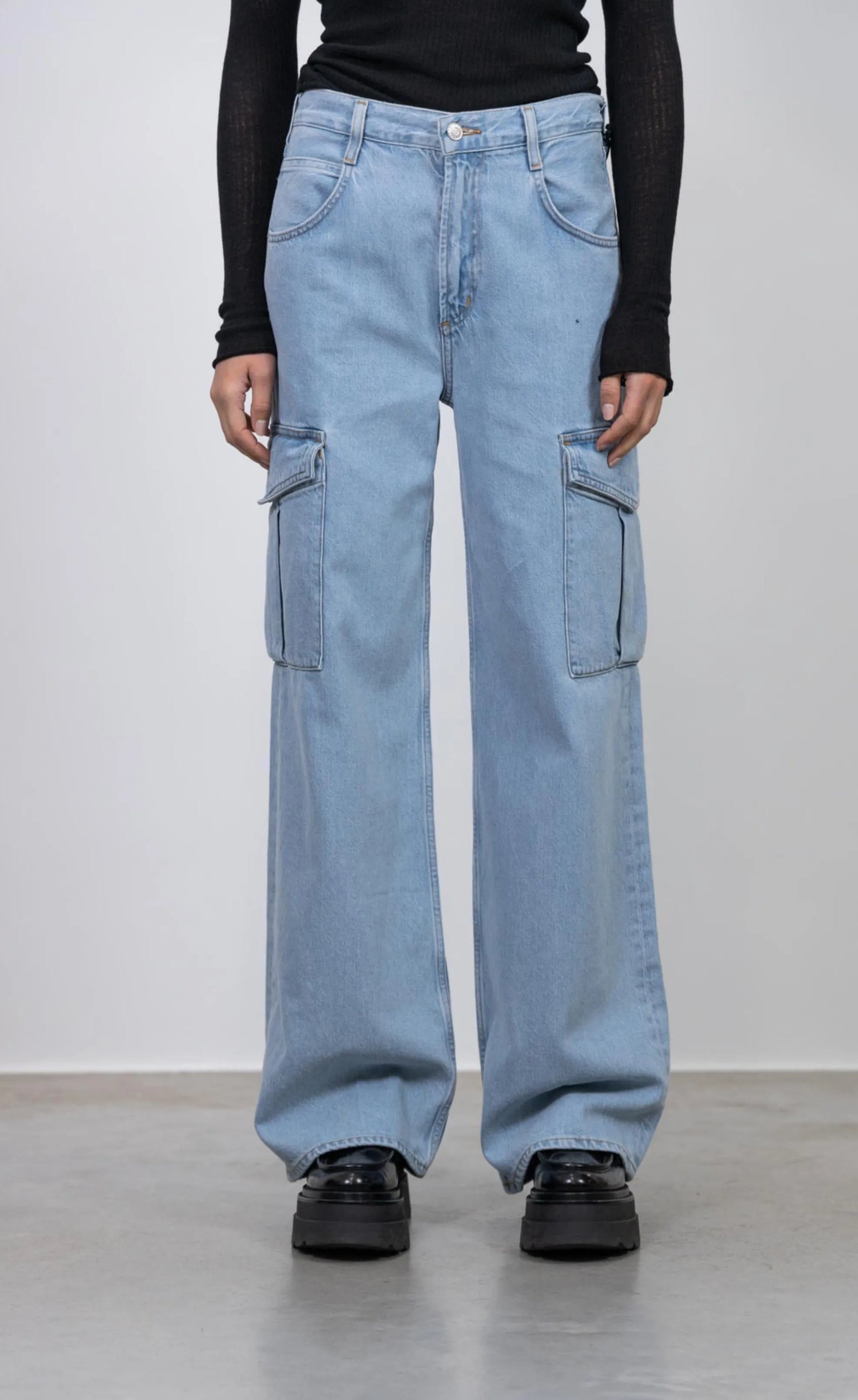 HM Cargo High-Waist Wide-Leg Jeans