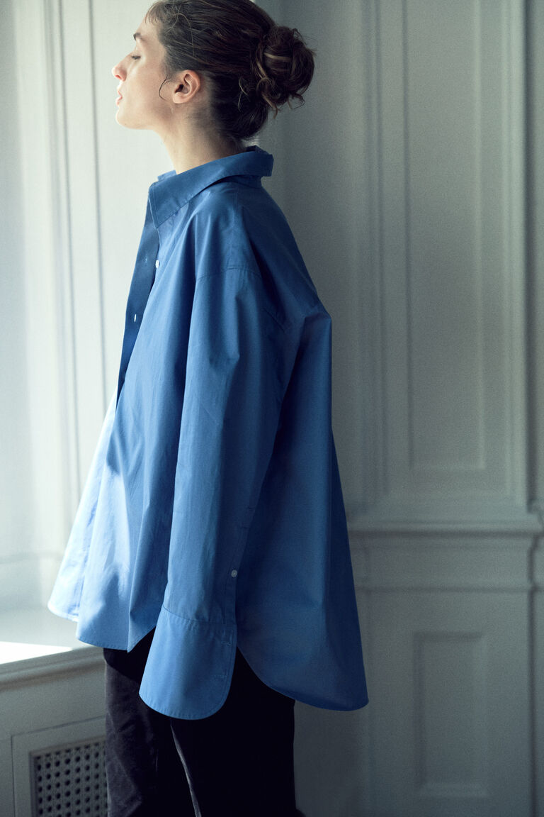 D600 Oversized Essentials Shirt – Royal Blue