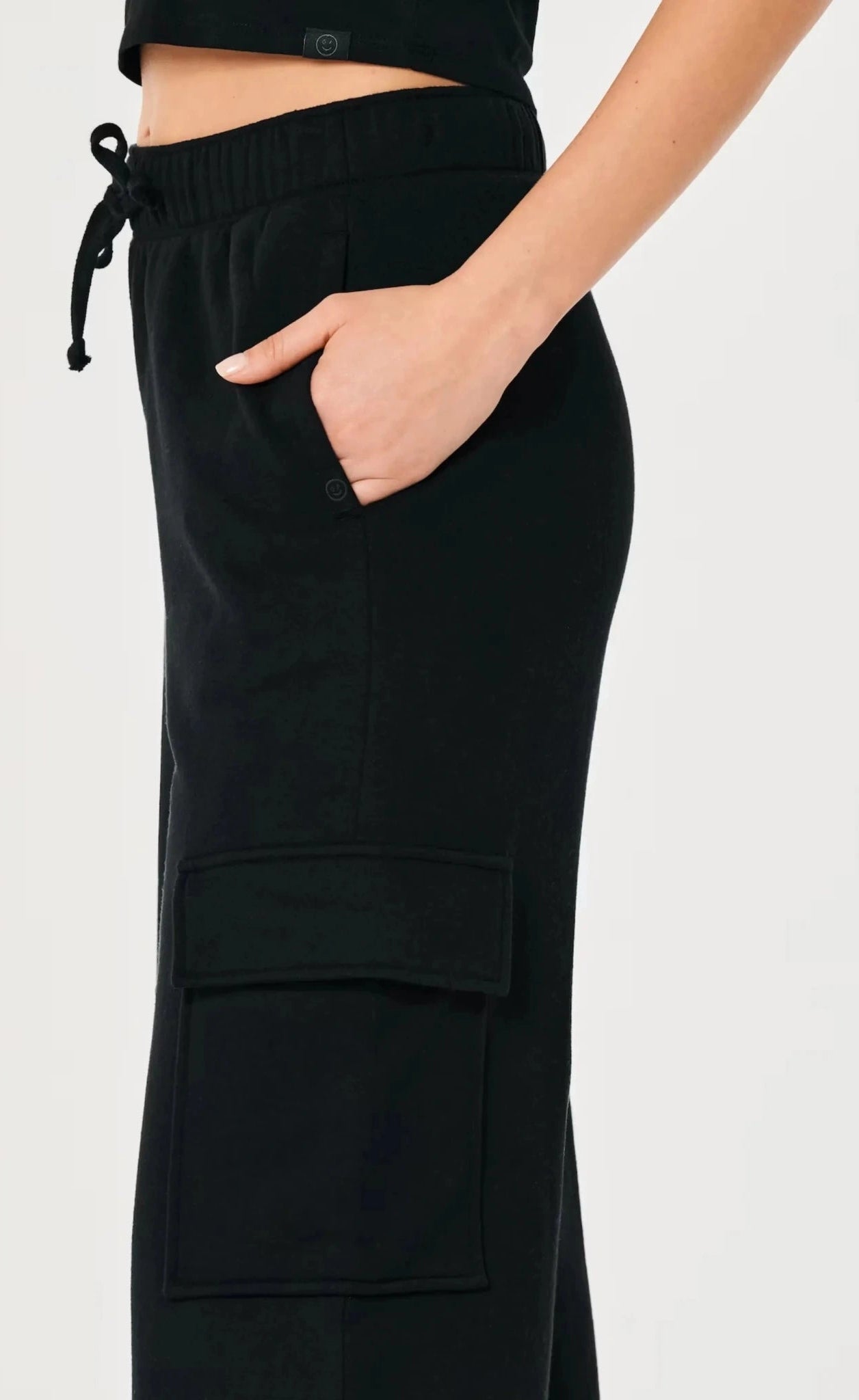 ZARA PURE BLACK HIGH WAISTED CARGO SWEATPANT