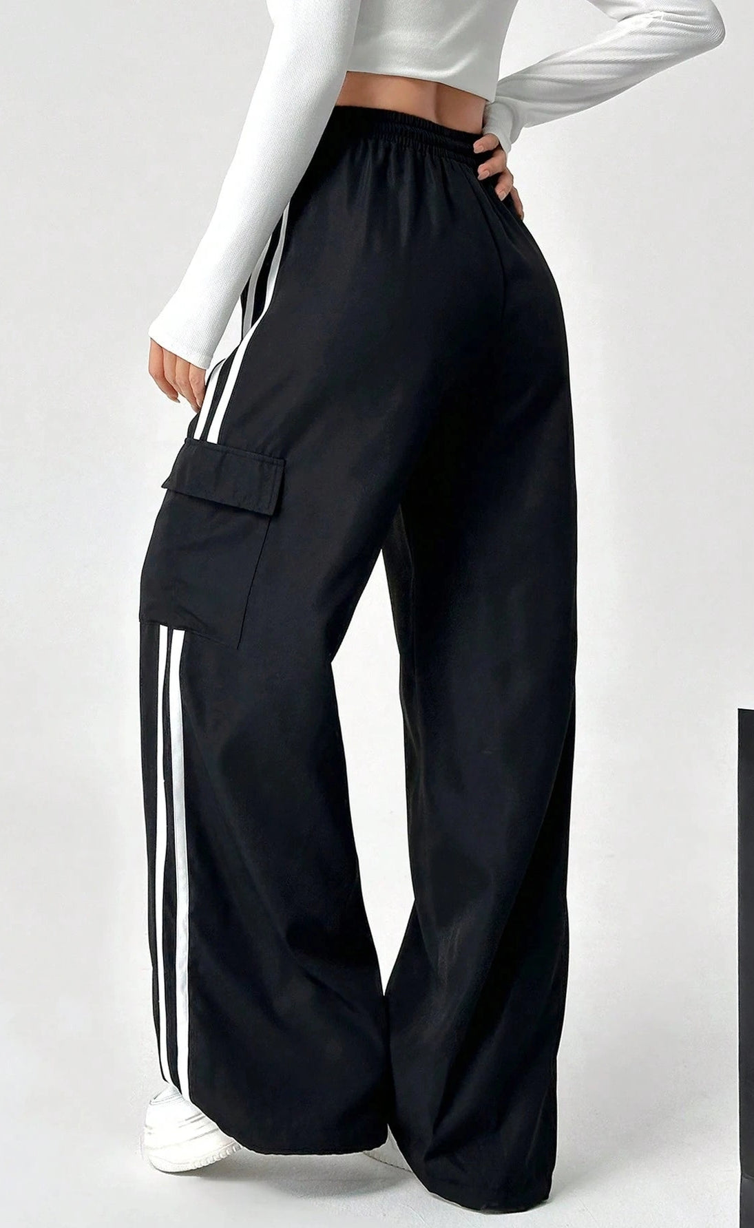 D600 Pure Black Stripe Cargo Wide-Leg Trouser