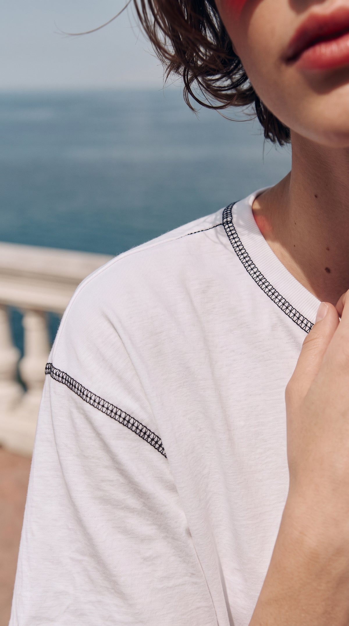OVERSIZED CONTRAST STITCH TEE