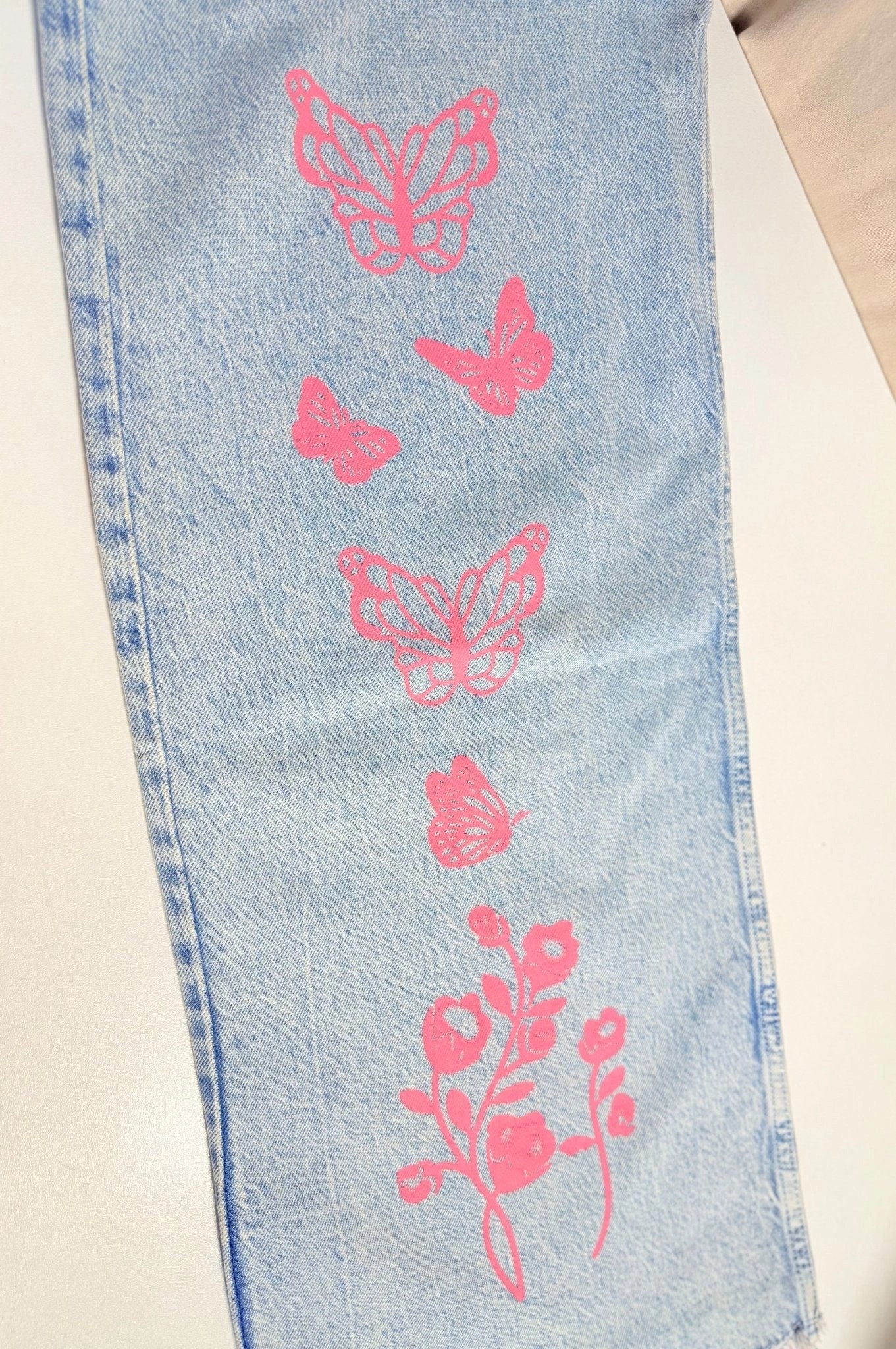 ZARA Wide-Leg Frayed Hem Jeans - Butterfly Print - Light Blue