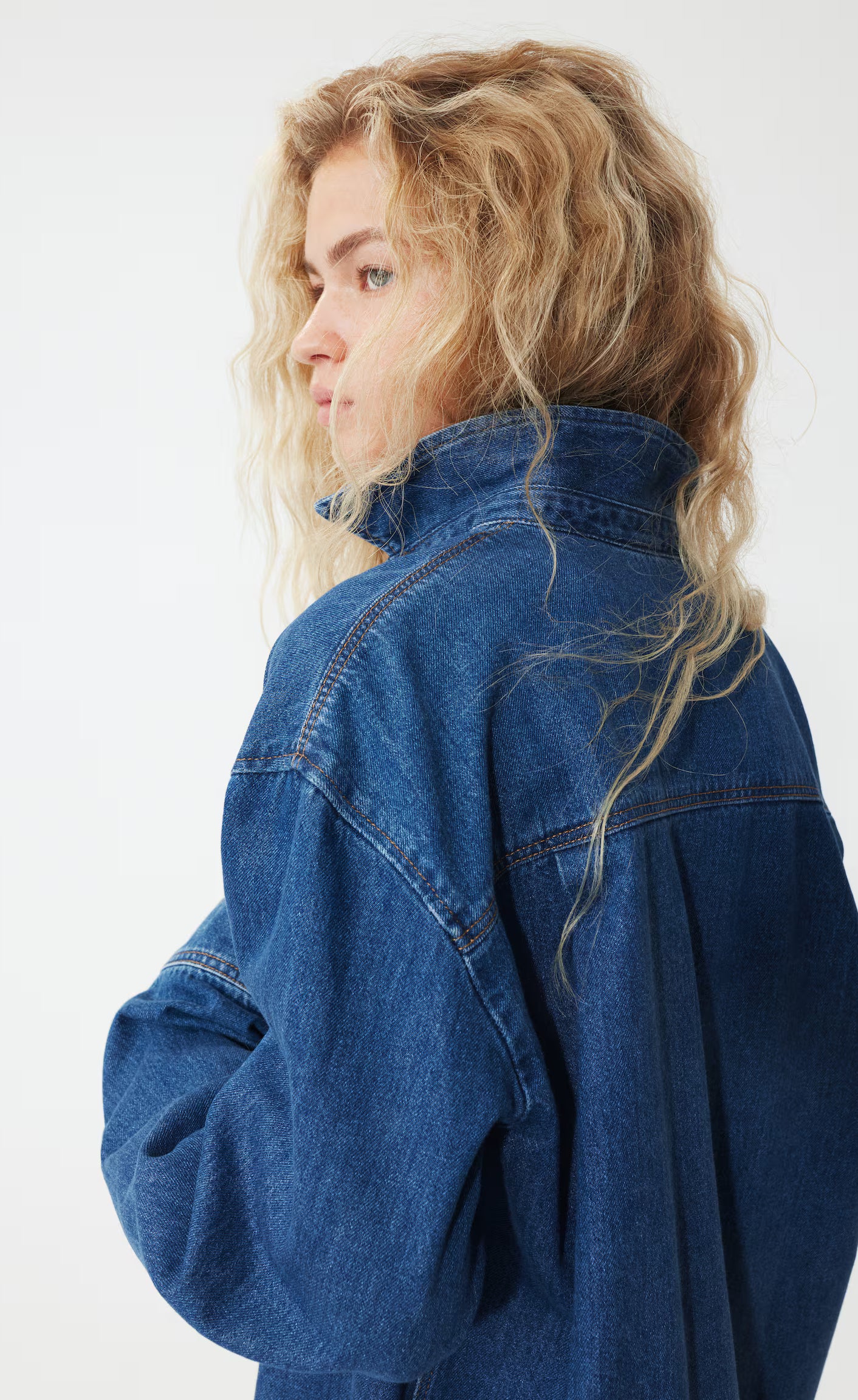 D600 Oversized Essentials Denim Shirt – Mid Blue