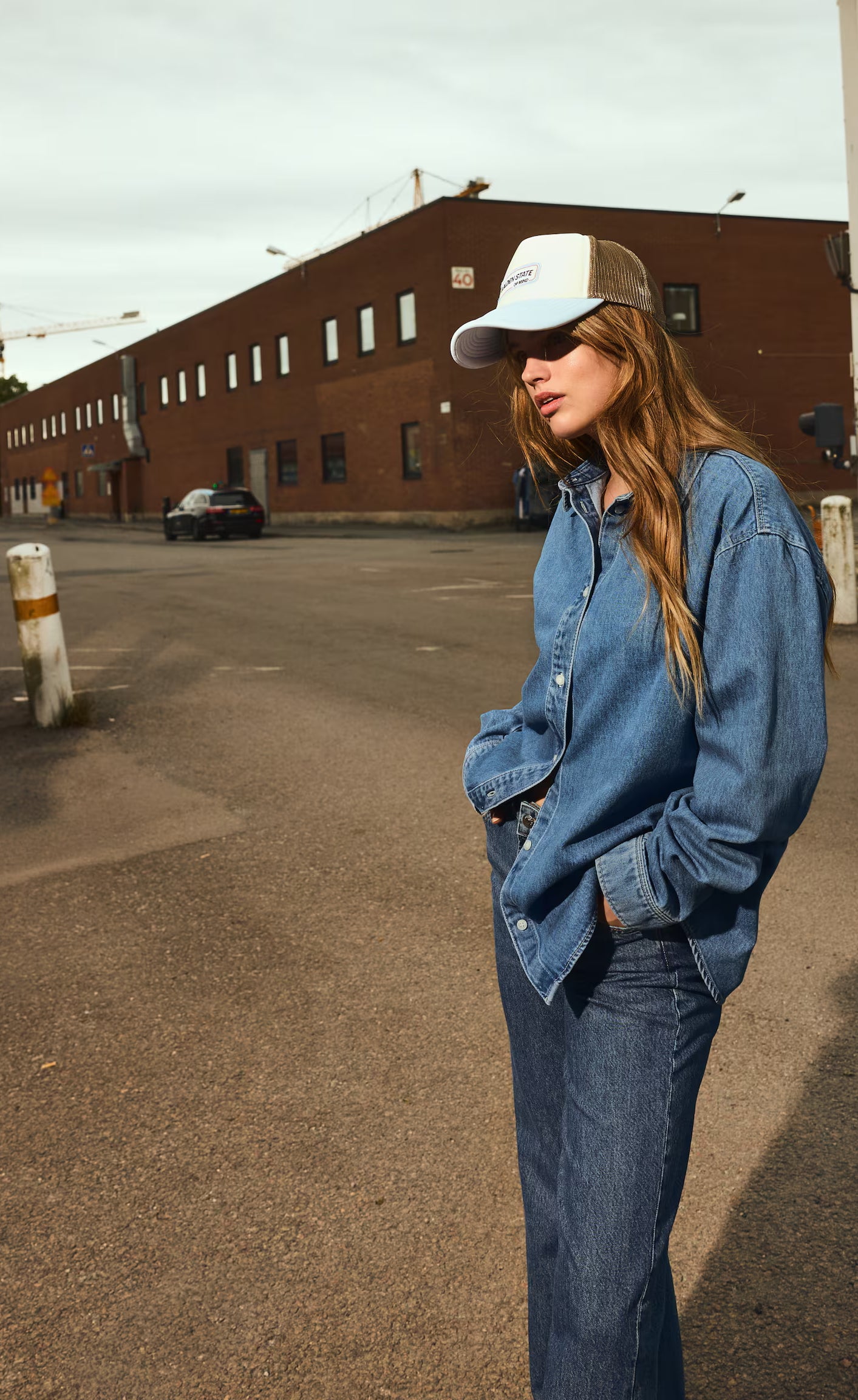 D600 Oversized Essentials Denim Shirt – Denim Blue