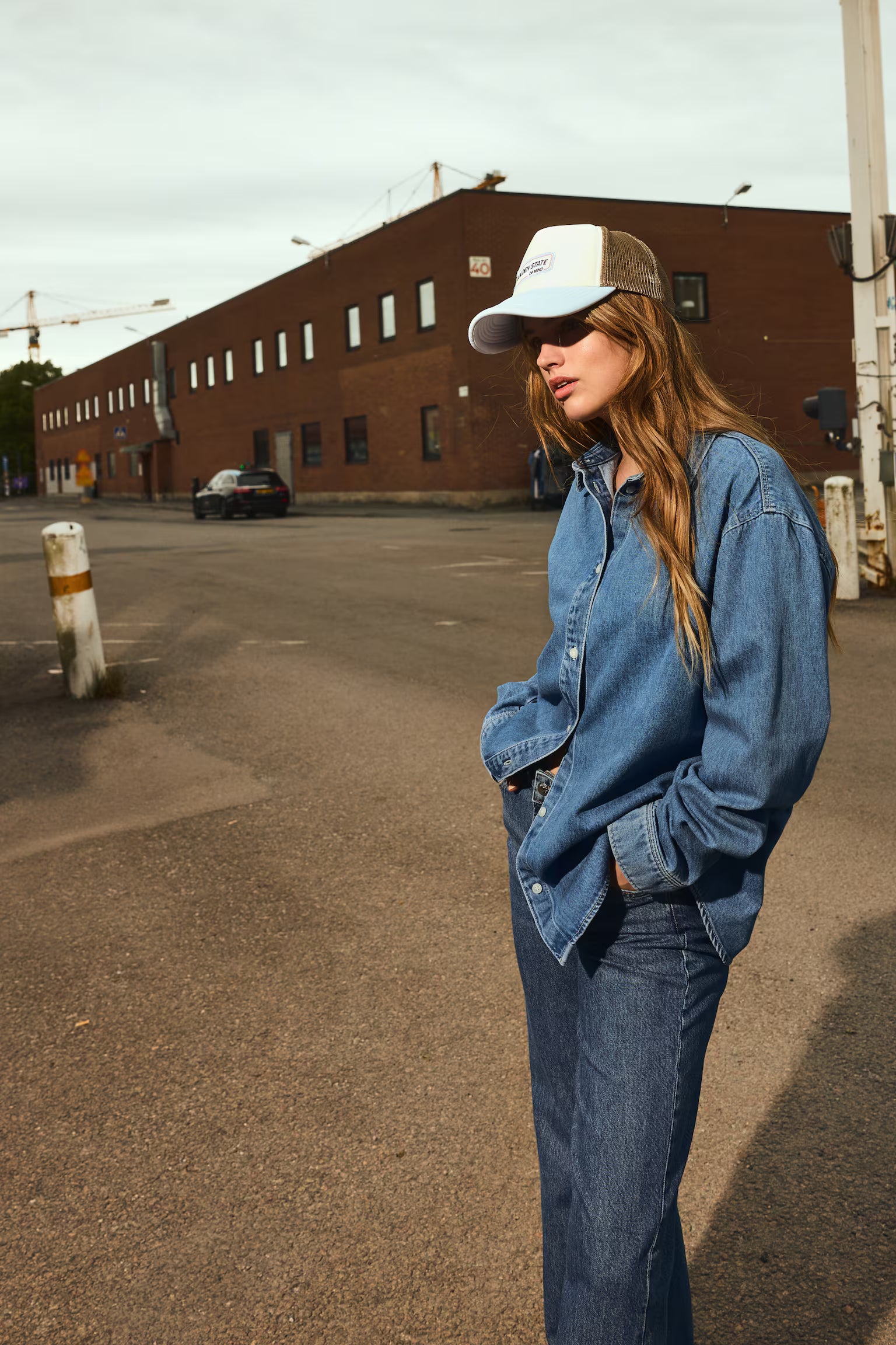D600 Oversized Essentials Denim Shirt – Denim Blue