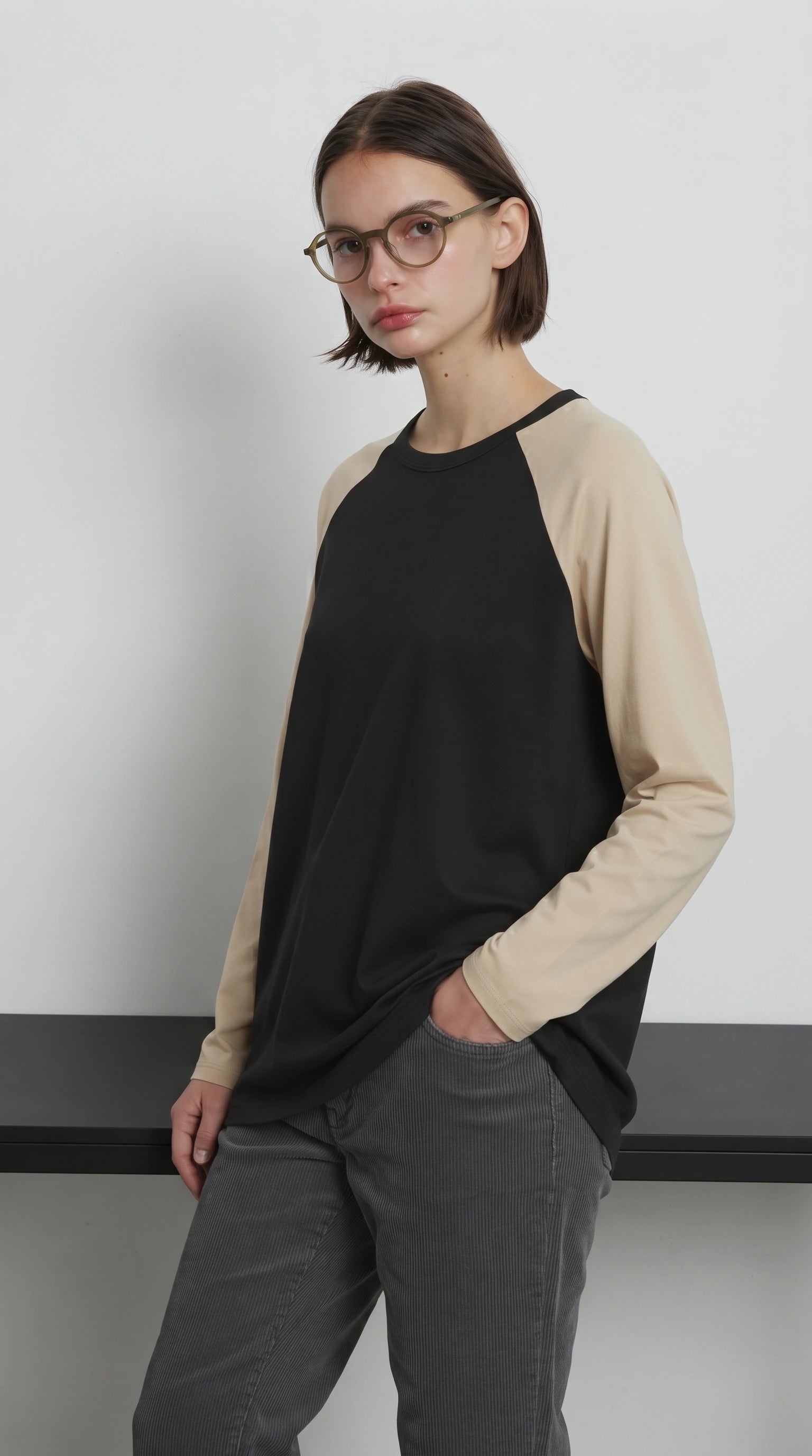 Contrast Raglan Sleeve Top | Black/Beige