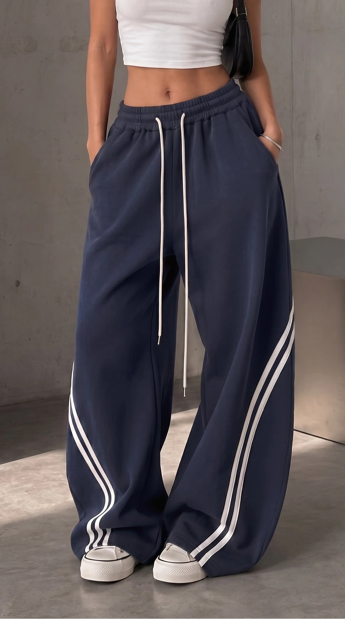 D600 Cross Stripe Wide Leg Trousers | Blue