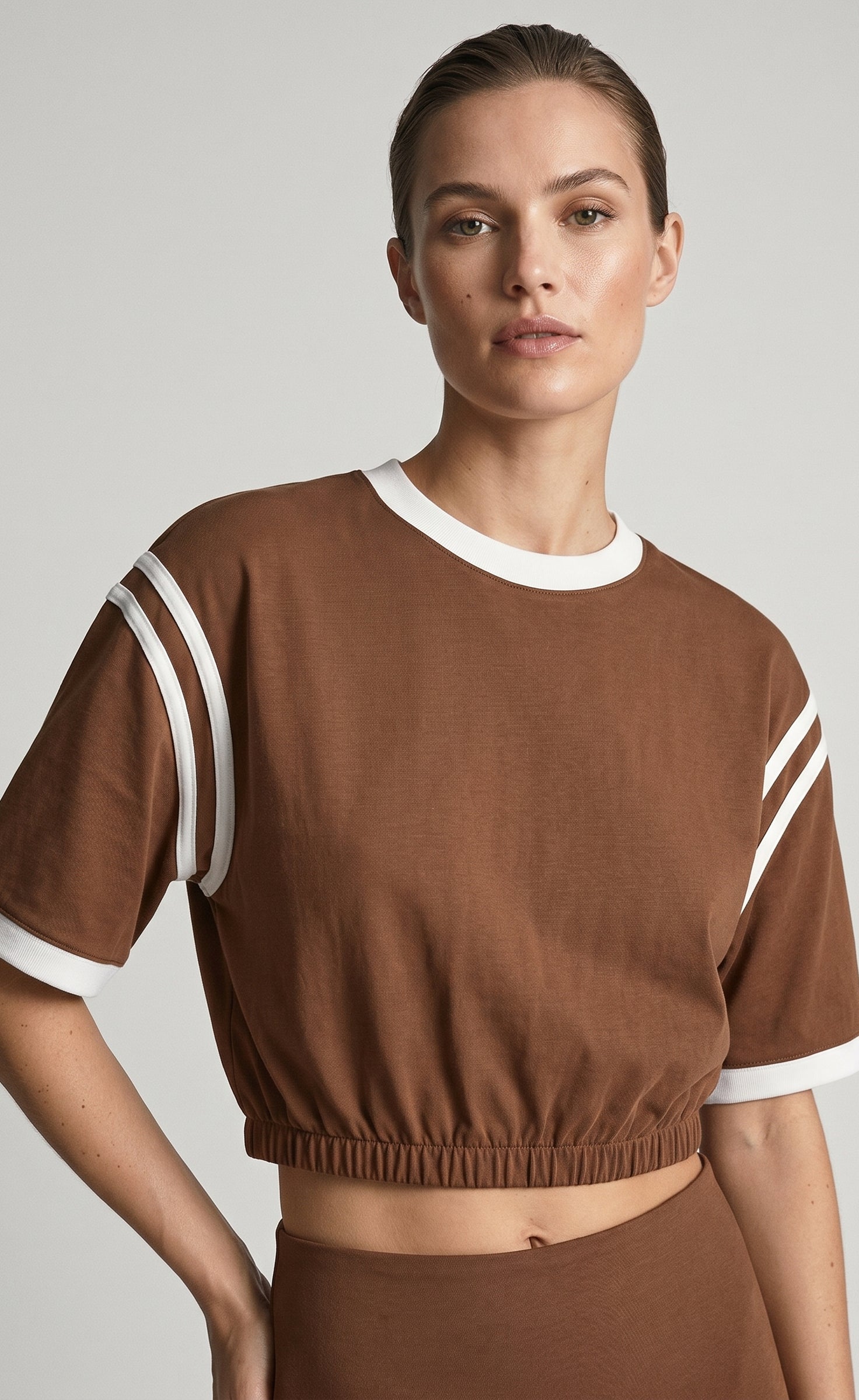 Contrast Stripe Cropped Tee | Brown