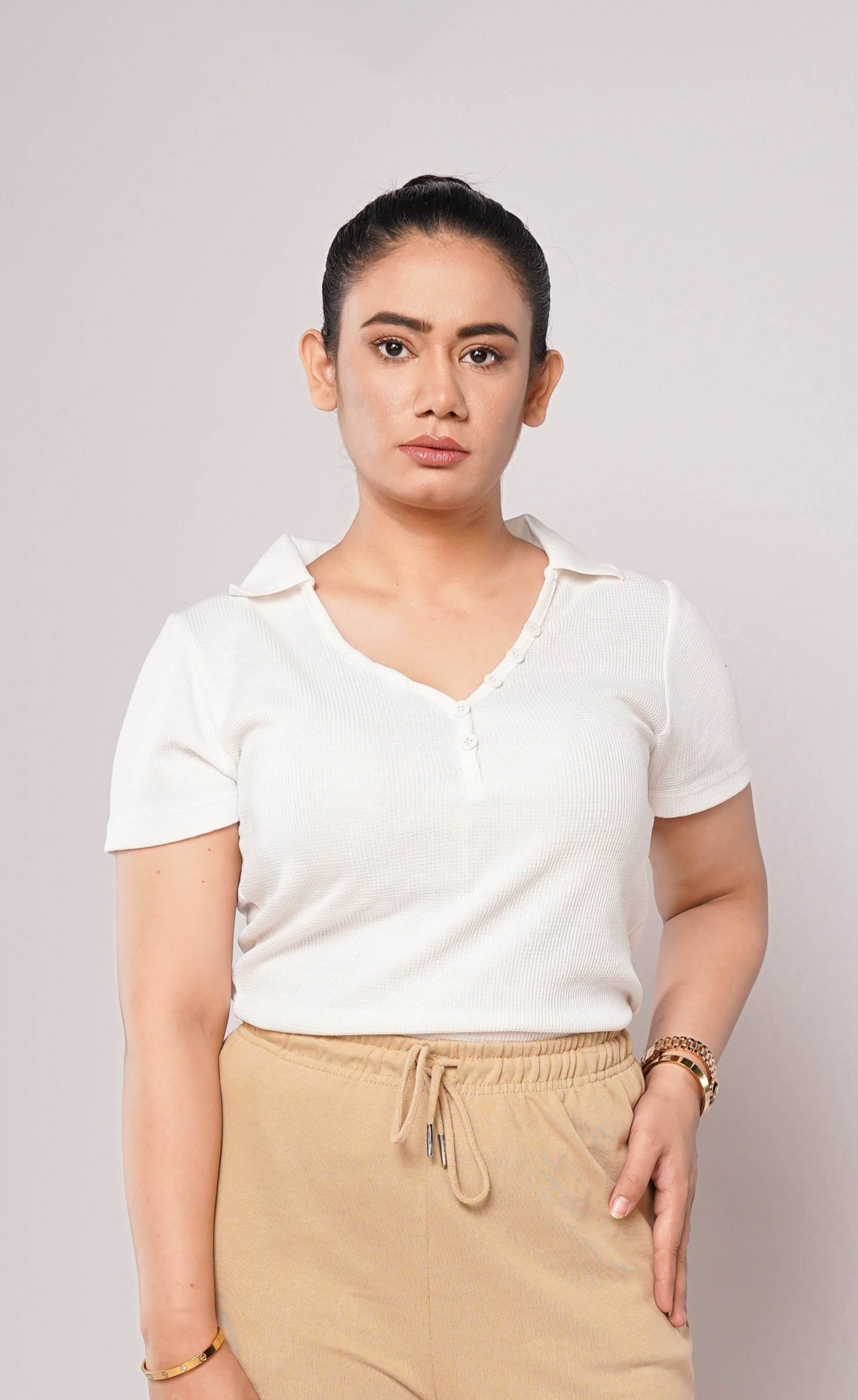 Low-Cut Button Ribbed Knit Polo - White (Short Sleeves)