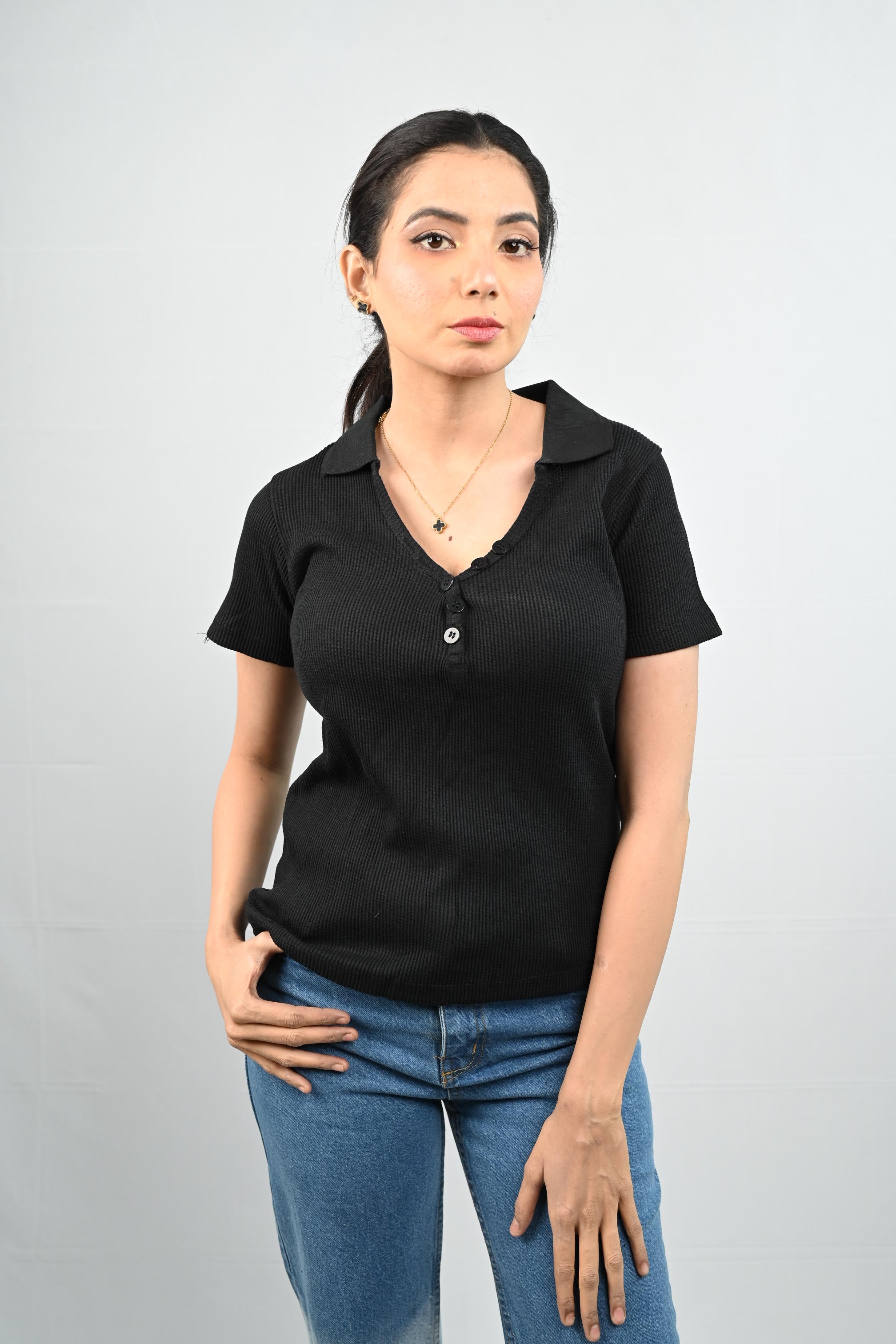 Low-Cut Button Ribbed Knit Polo - Black (Short Sleeves)