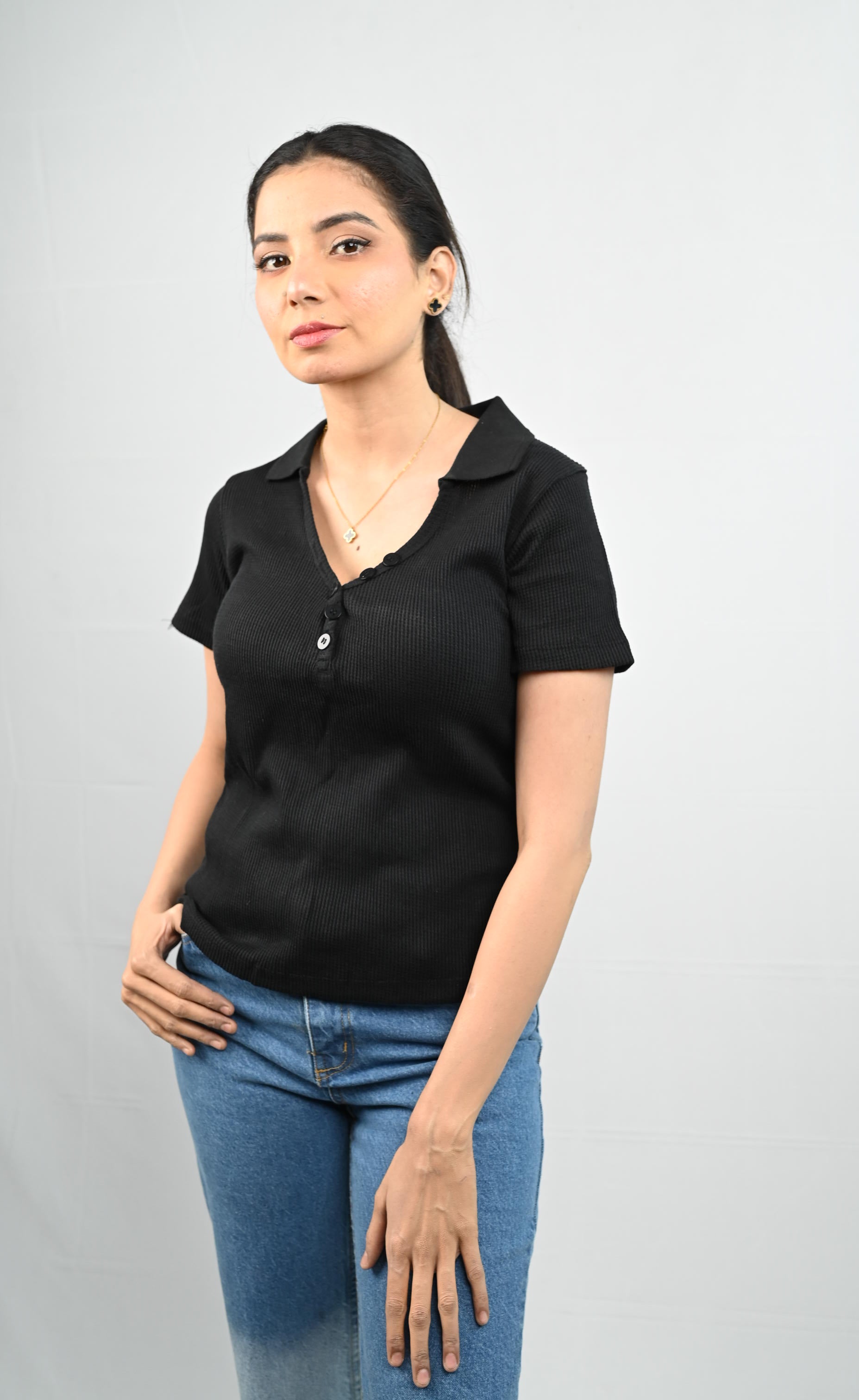 Low-Cut Button Ribbed Knit Polo - Black (Short Sleeves)
