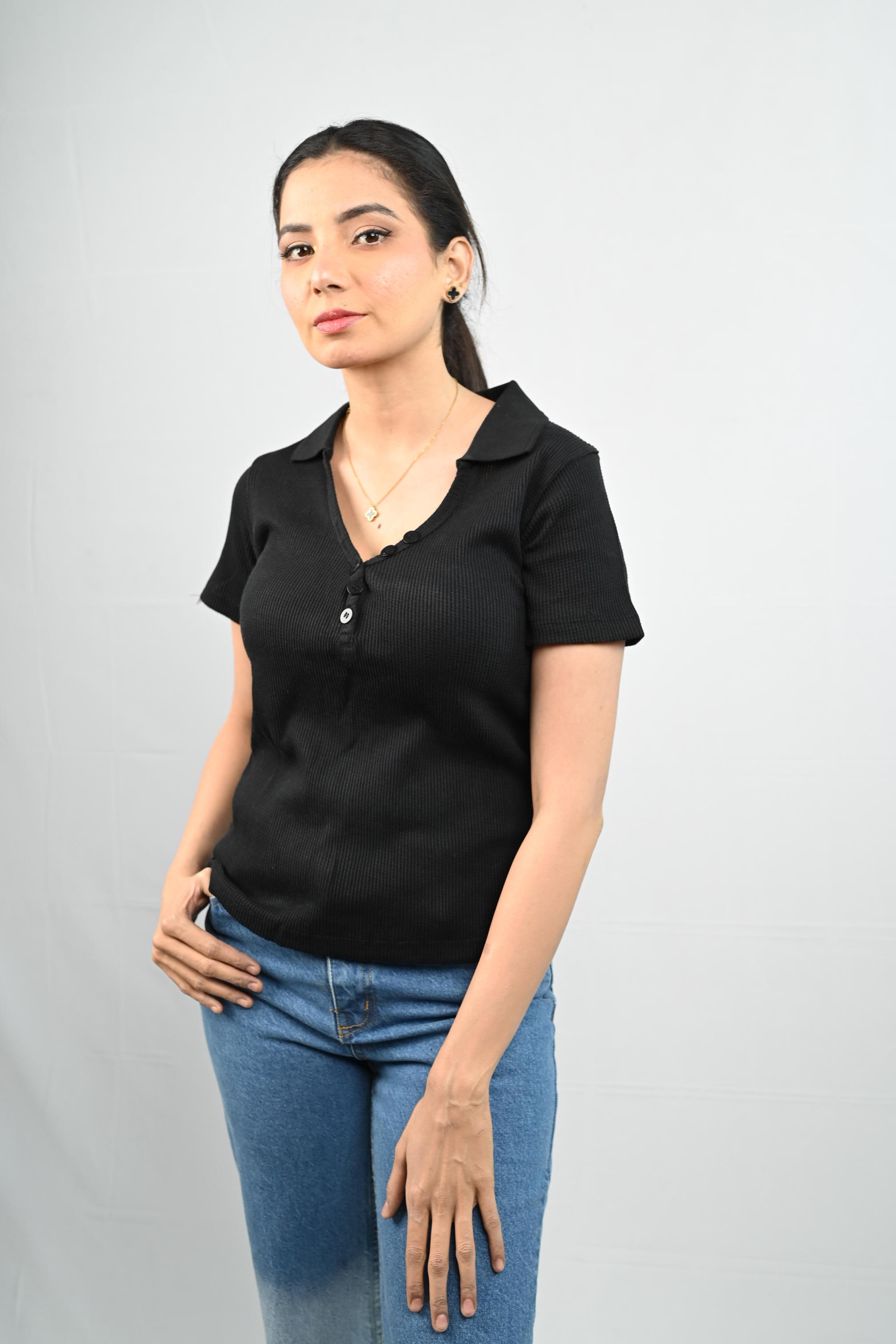 Low-Cut Button Ribbed Knit Polo - Black (Short Sleeves)