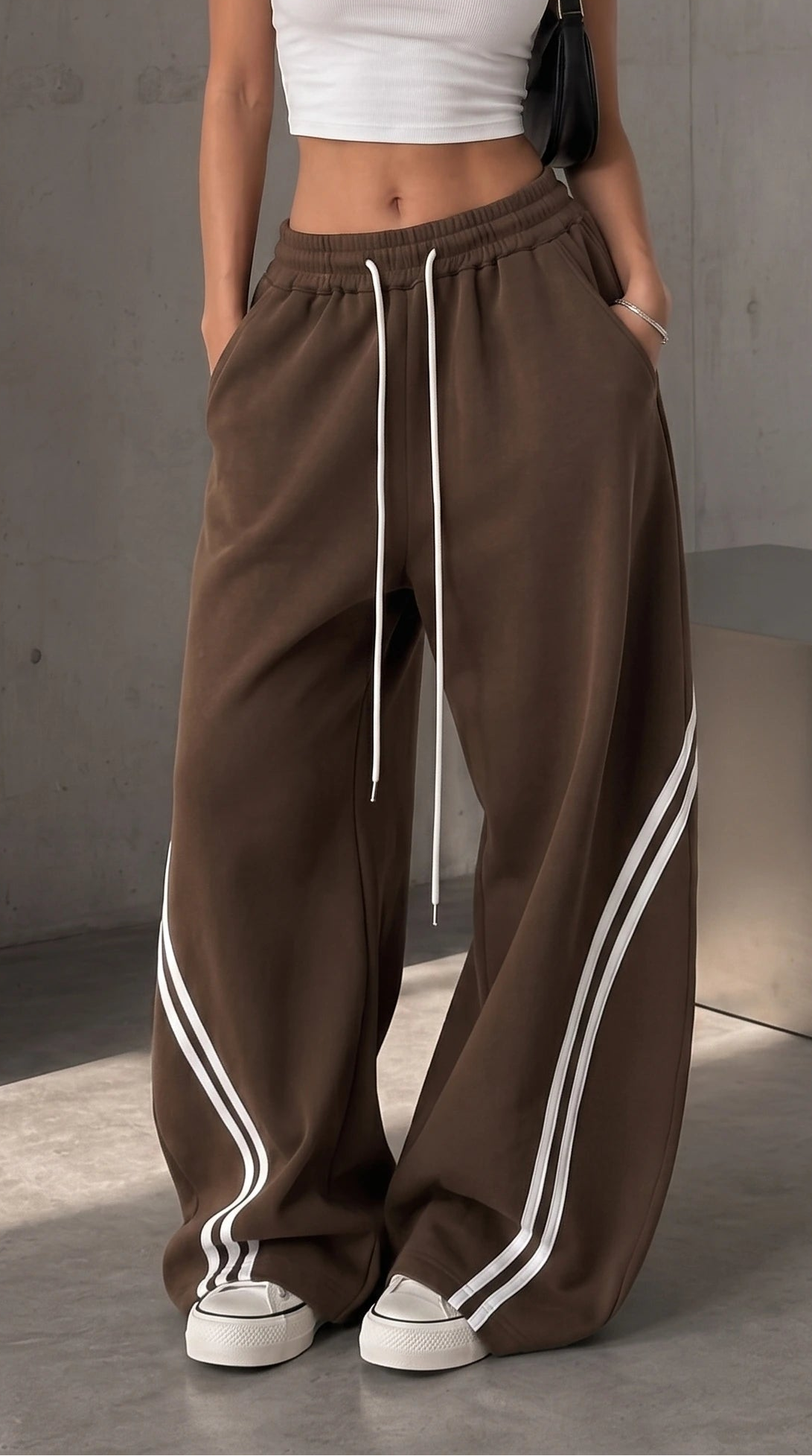 D600 Cross Stripe Wide Leg Trousers | Brown