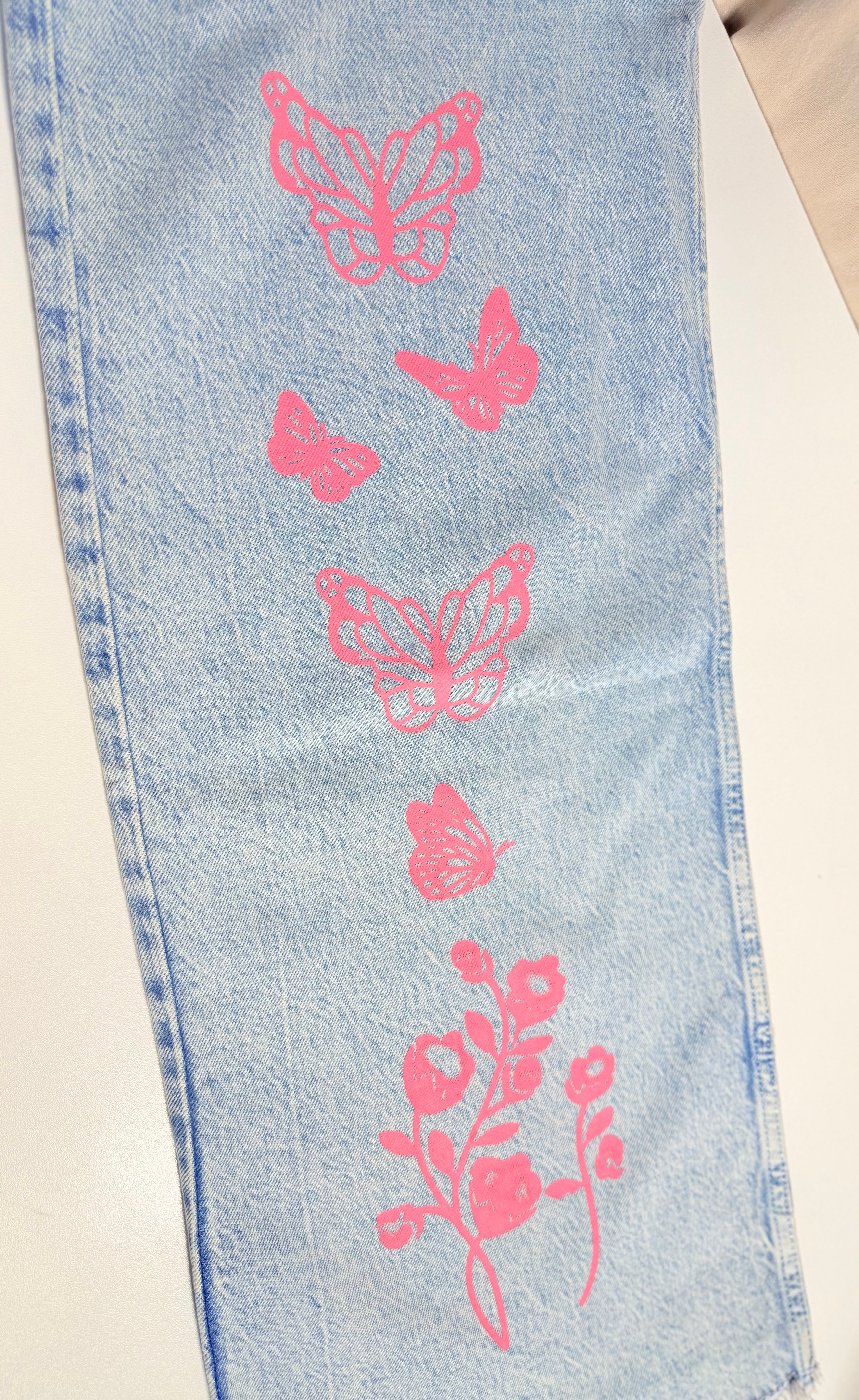 ZARA Wide-Leg Frayed Hem Jeans - Butterfly Print - Light Blue