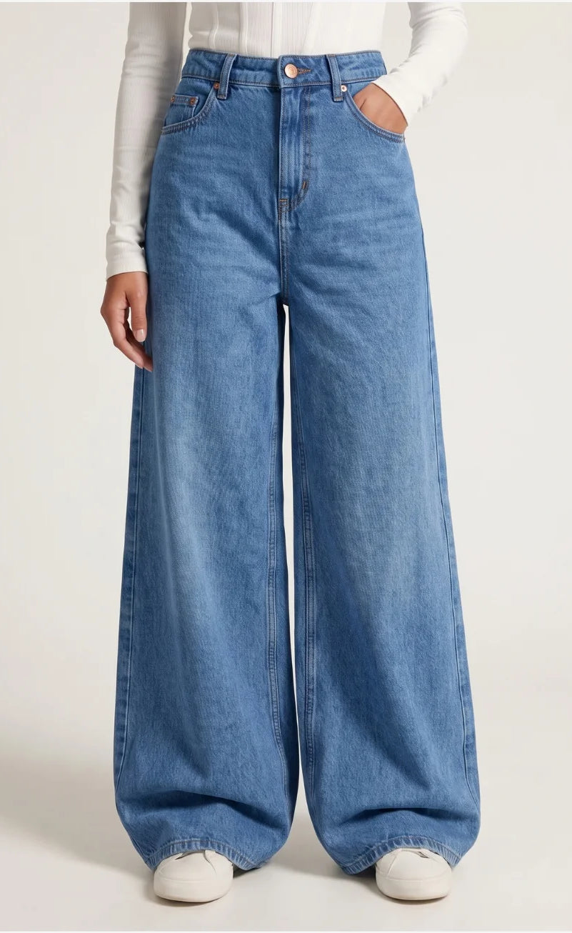 High Waisted Wide Leg Jeans