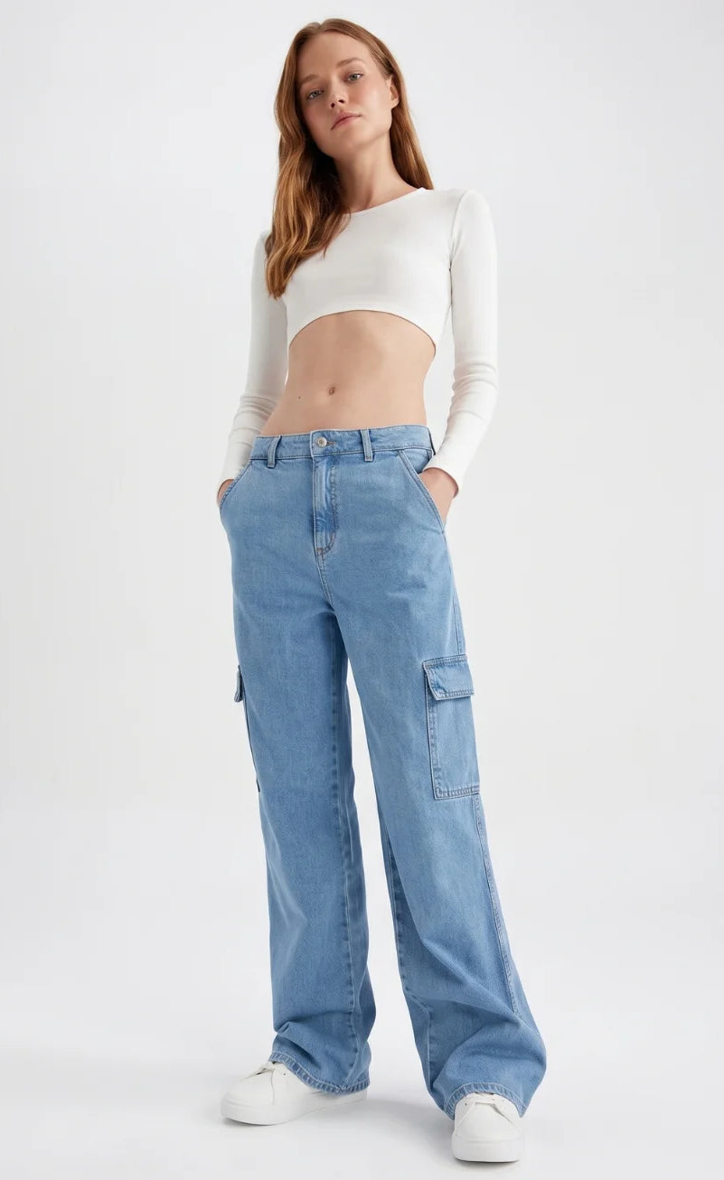 D600 Cargo High-Waist Wide-Leg Jeans