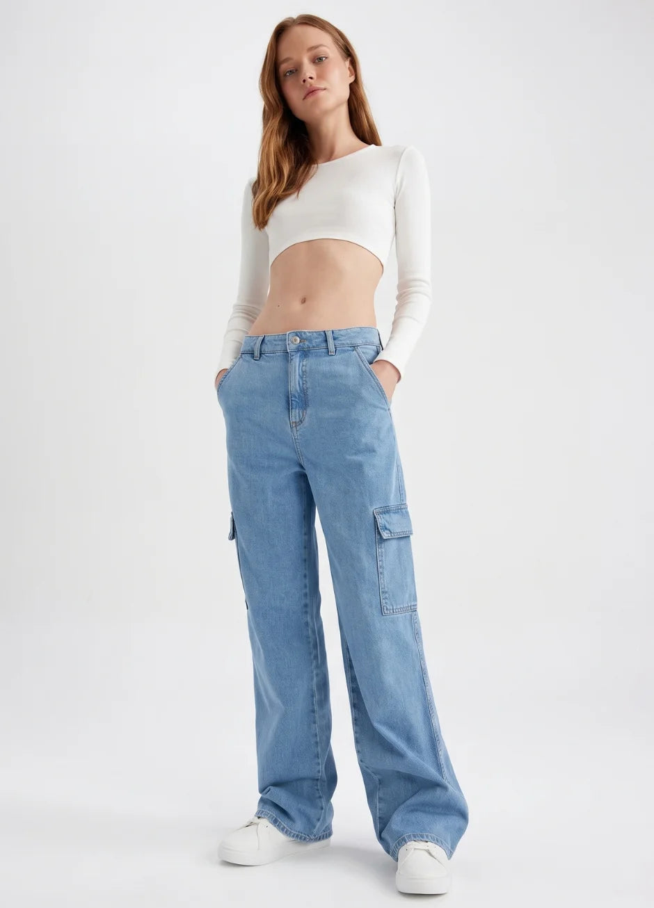 D600 Cargo High-Waist Wide-Leg Jeans