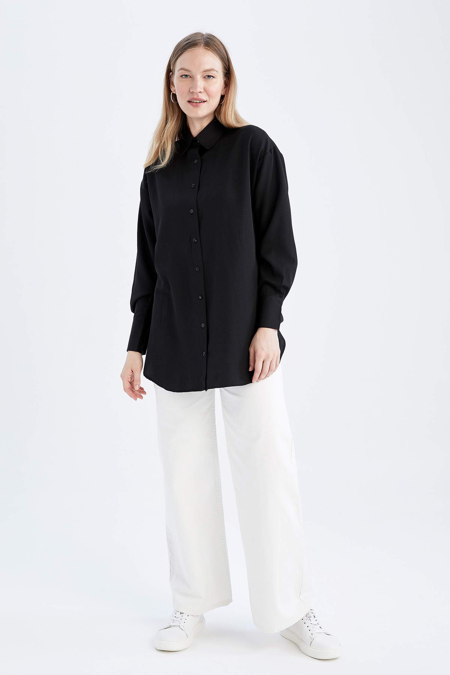 D600 Oversized Essentials Shirt – Black