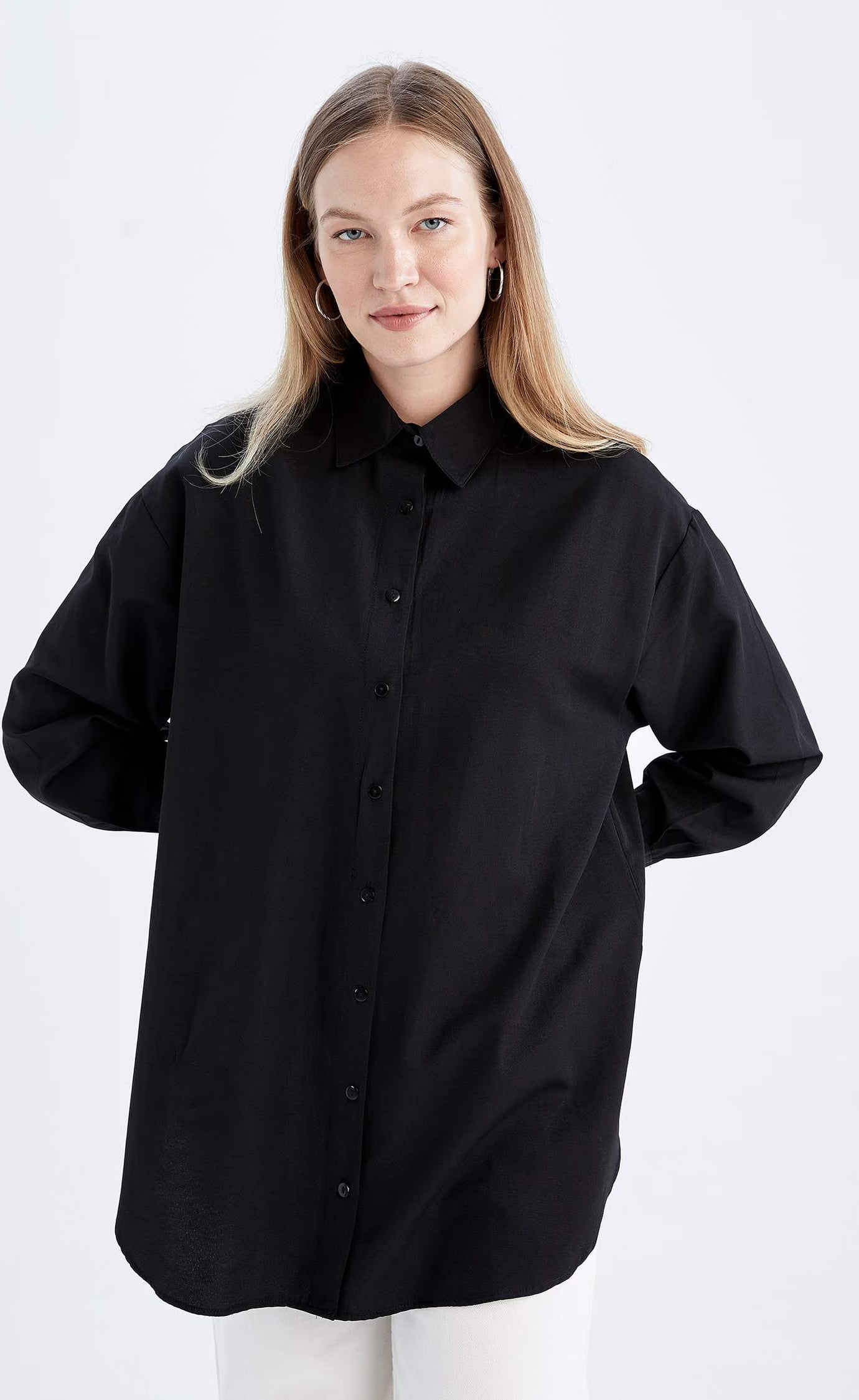 D600 Oversized Essentials Shirt – Black