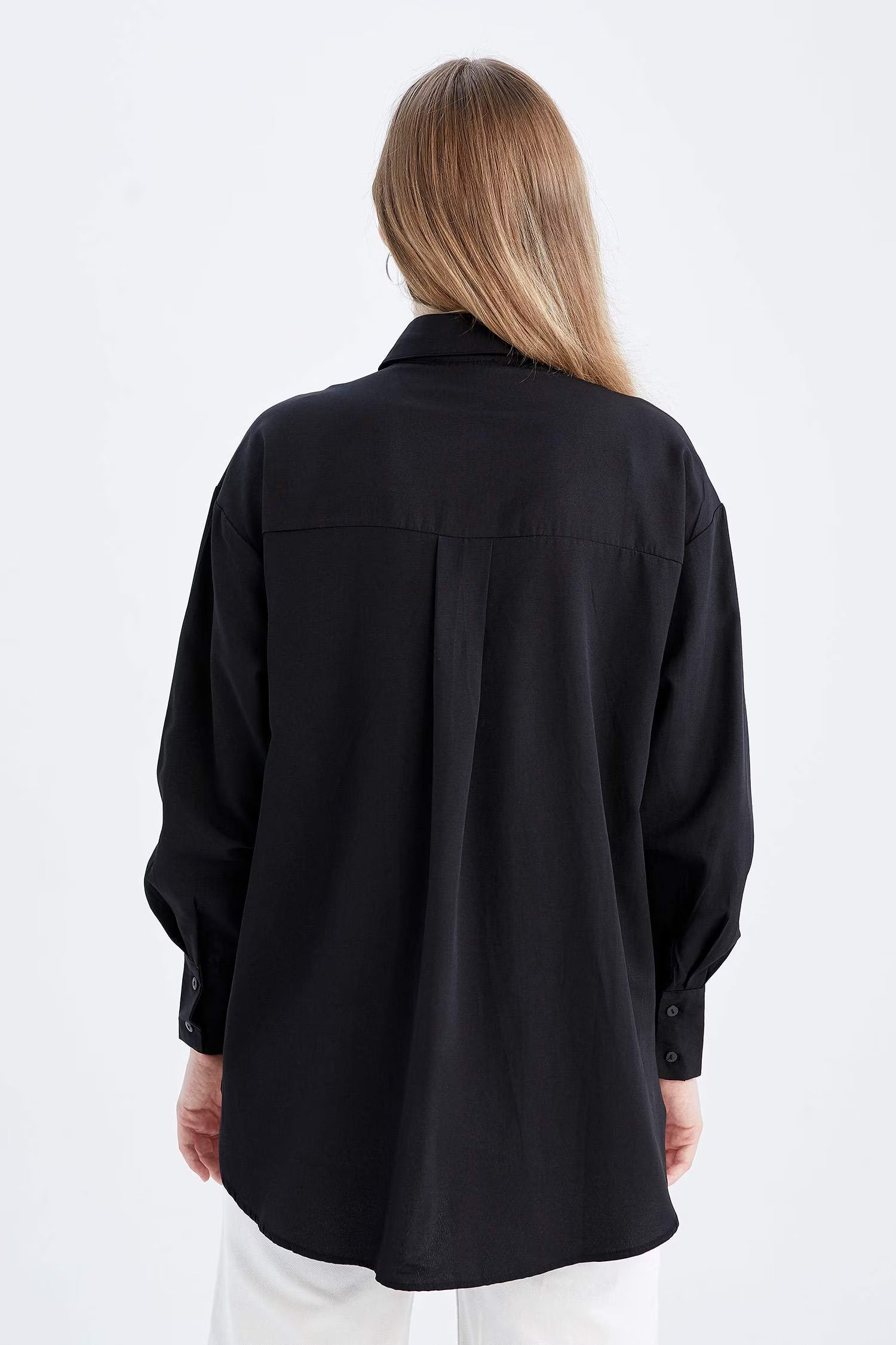 D600 Oversized Essentials Shirt – Black