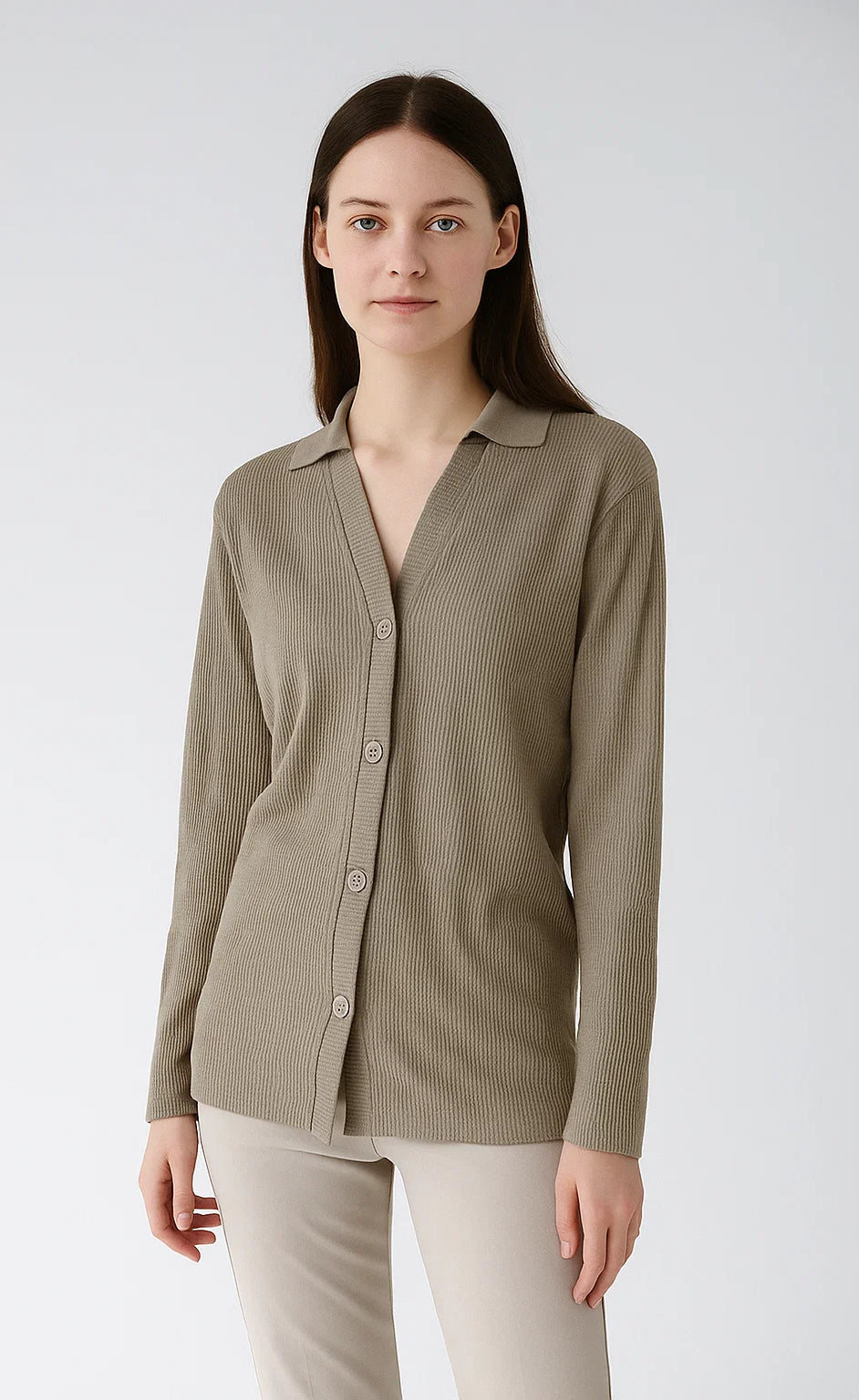 D600 V Neck Knit Shirt - Olive Green