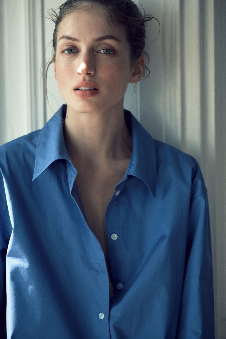 D600 Oversized Essentials Shirt – Royal Blue