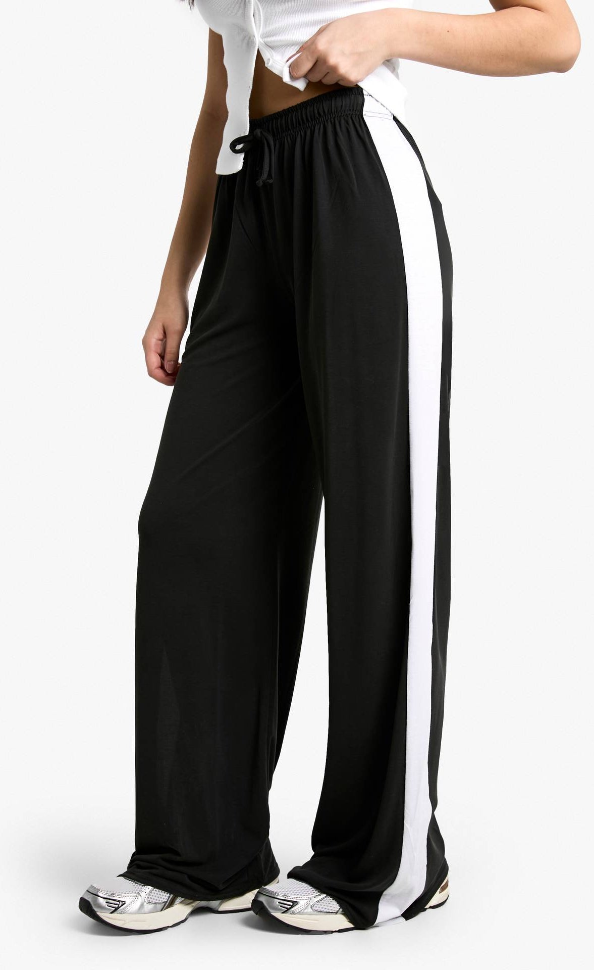 D600 Pure Black Side Panel Wide Leg Trouser