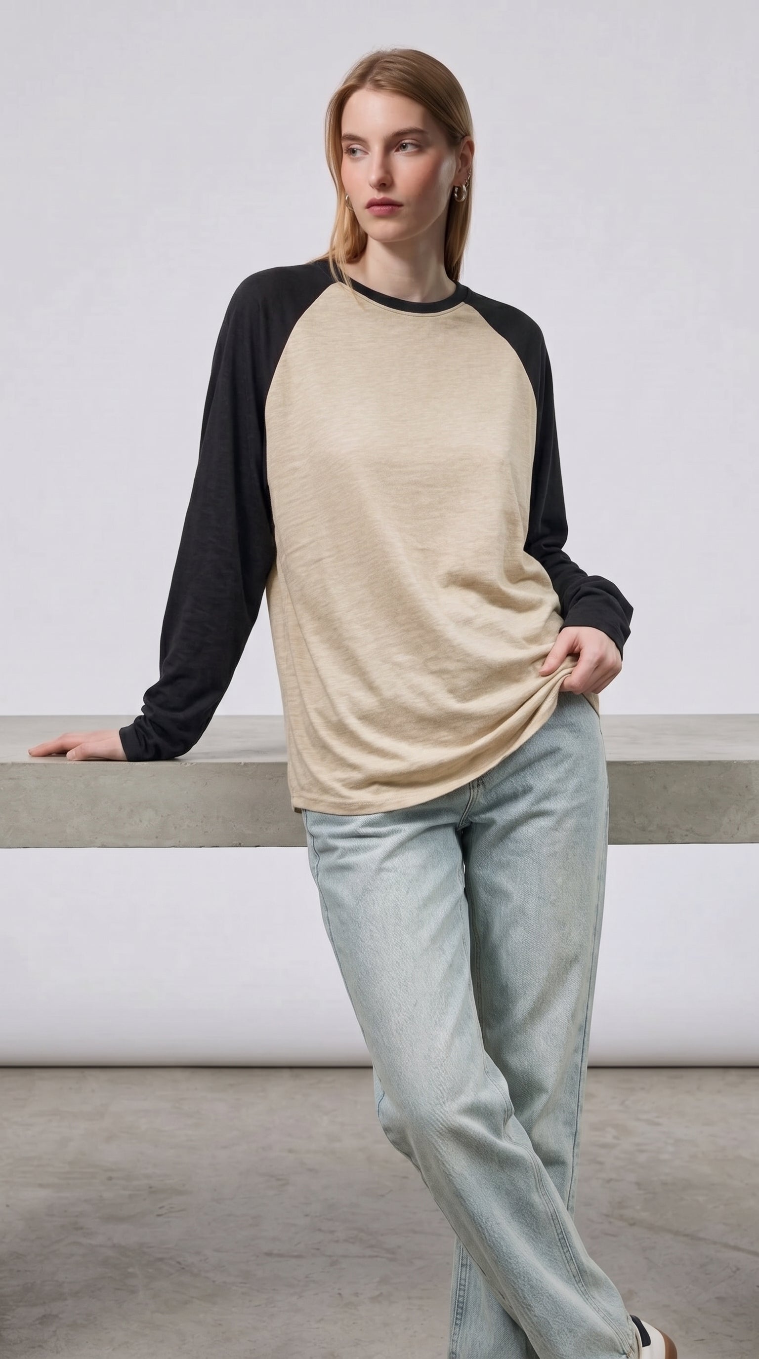 Contrast Raglan Sleeve Top | Beige/Black