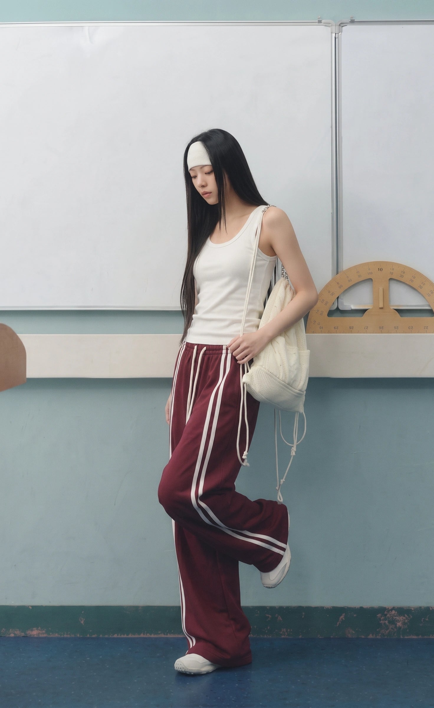 D600 Front Stripe Wide Leg Trousers | Maroon