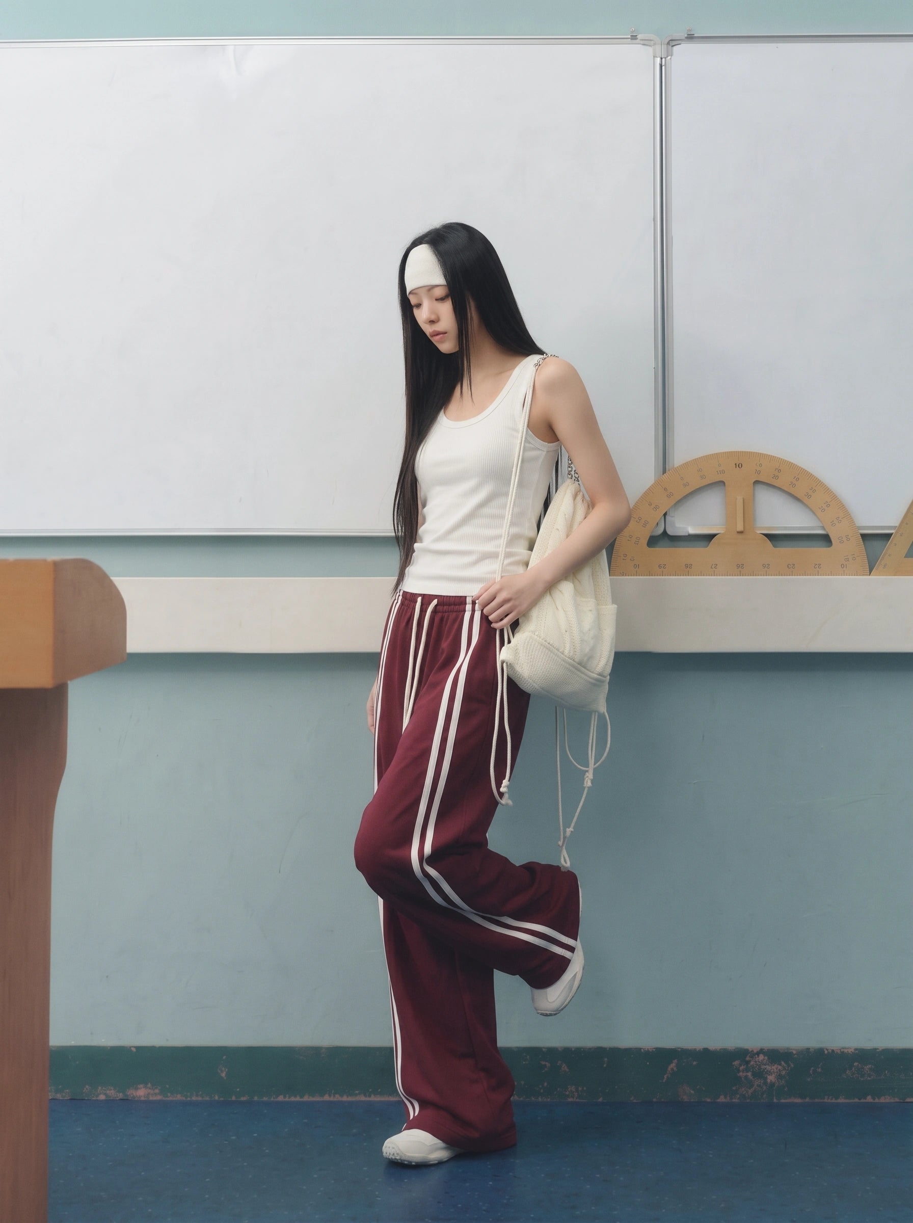 D600 Front Stripe Wide Leg Trousers | Maroon