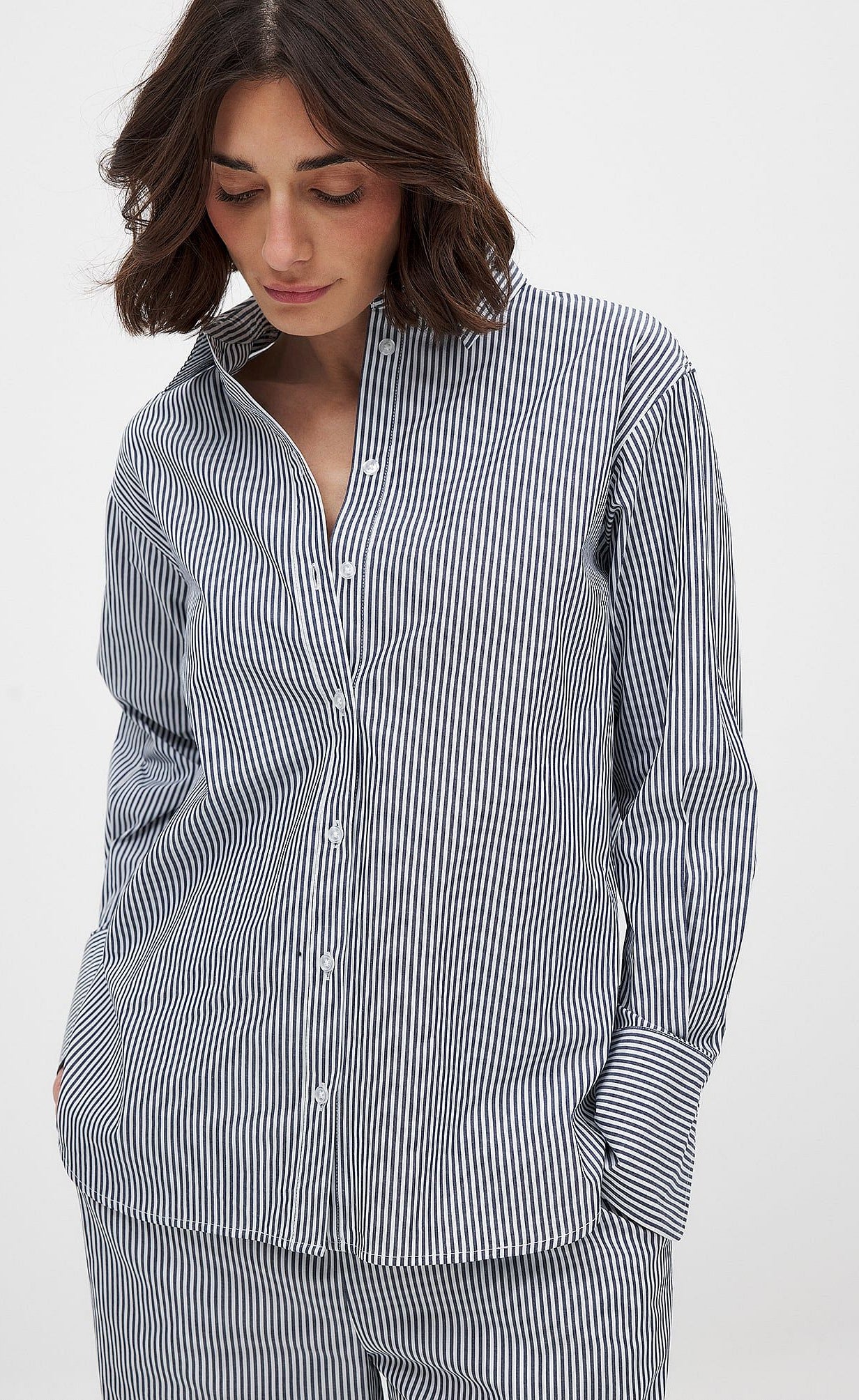 D600 Oversized Essentials Shirt