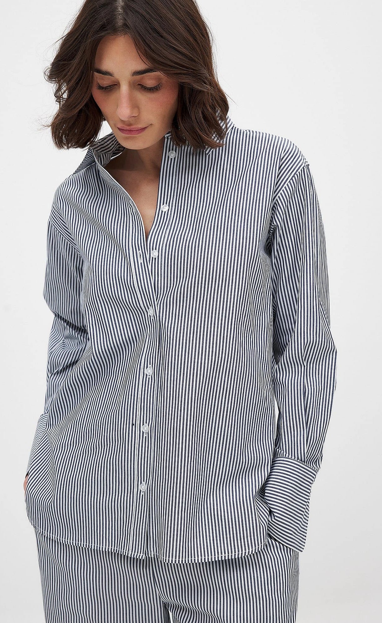 D600 Oversized Essentials Shirt
