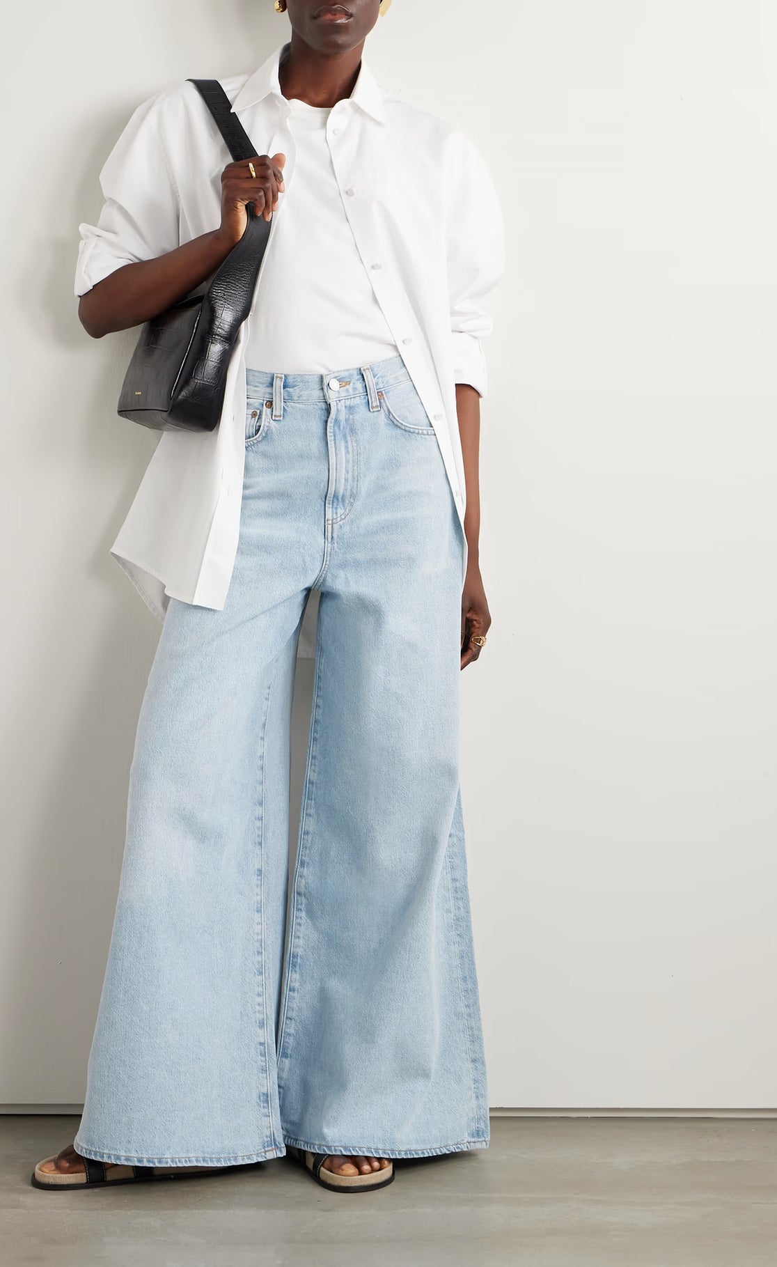 D600 Light Blue Wide-Leg Jeans