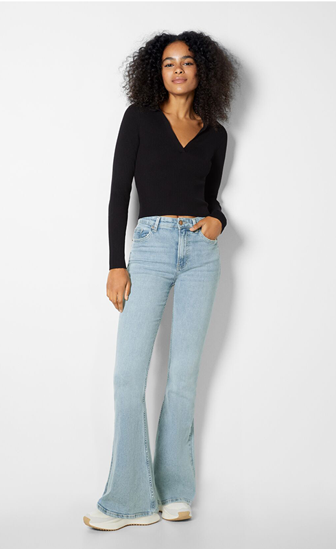 D600 Light Blue High-Waisted Flare Jeans